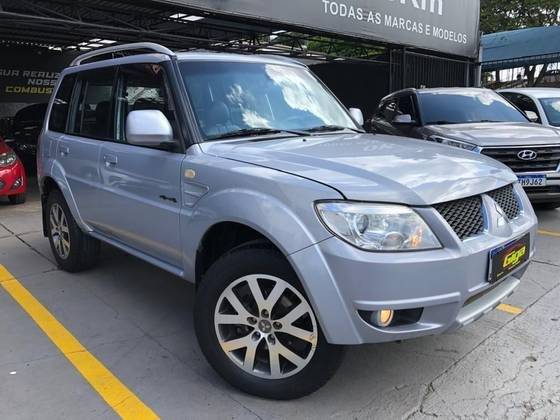 MITSUBISHI PAJERO TR4 2013