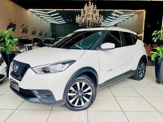 NISSAN KICKS 2020