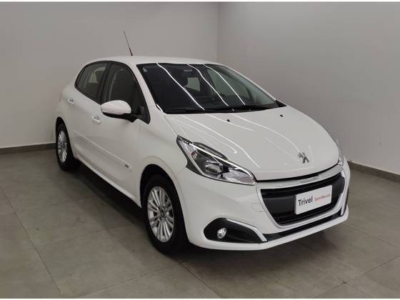 PEUGEOT 208 2019