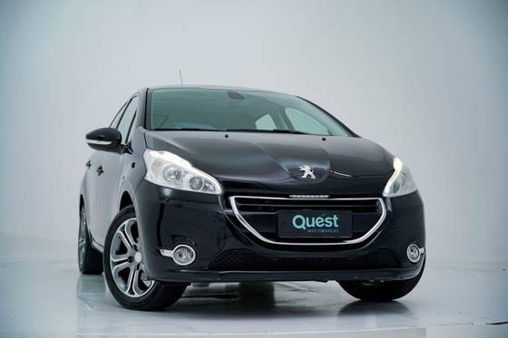 PEUGEOT 208 2015
