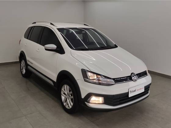 VOLKSWAGEN SPACE CROSS 2015