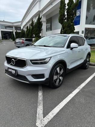 VOLVO XC40 2020