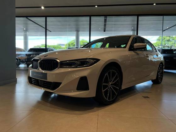 BMW 320i 2025
