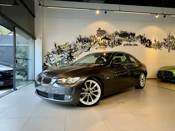 BMW 325i 2008