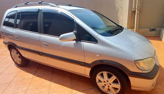CHEVROLET ZAFIRA 2010