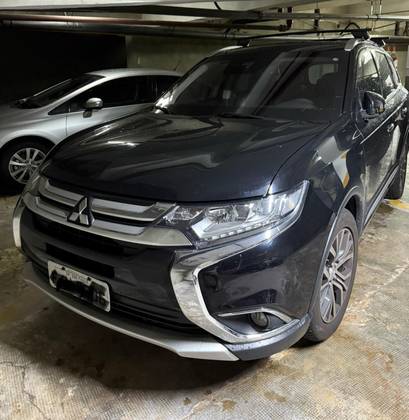 MITSUBISHI OUTLANDER 2018