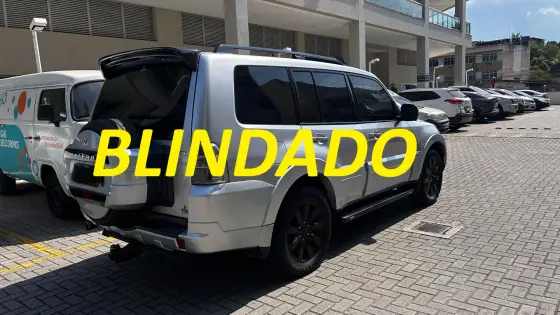 MITSUBISHI PAJERO 2011