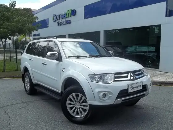 MITSUBISHI PAJERO 2016