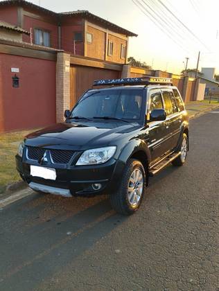 MITSUBISHI PAJERO TR4 2012