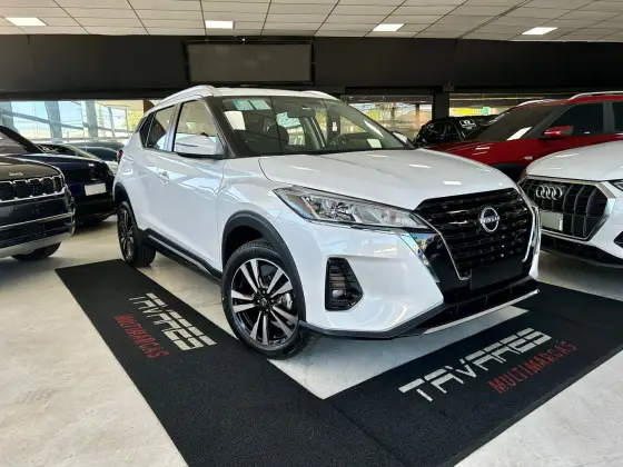 NISSAN KICKS PLAY 2025