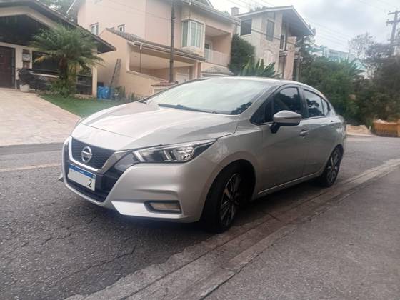 NISSAN VERSA 2022