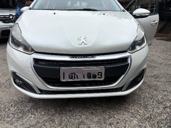 PEUGEOT 208 2017