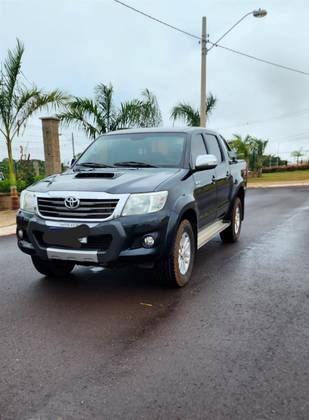 TOYOTA HILUX 2014