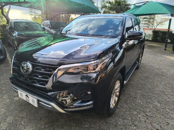 TOYOTA HILUX SW4 2022