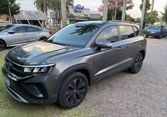 VOLKSWAGEN TAOS 2024