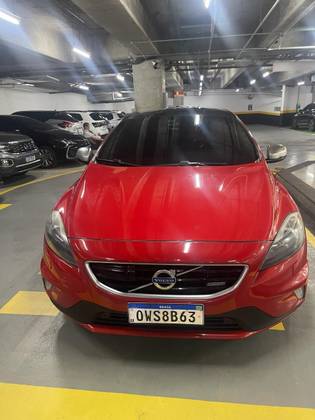 VOLVO V40 2014