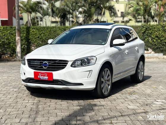 VOLVO XC60 2015
