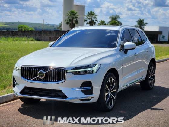 VOLVO XC60 2023