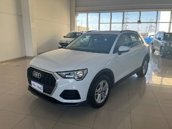 AUDI Q3 2021