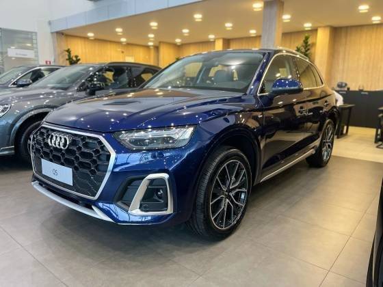 AUDI Q5 2025