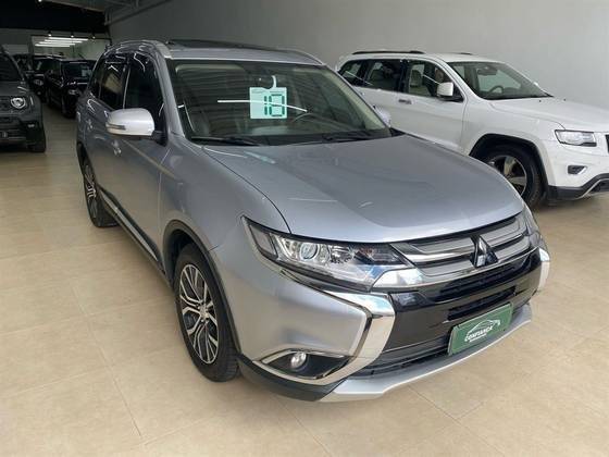 MITSUBISHI OUTLANDER 2018