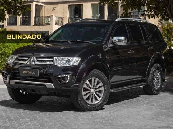 MITSUBISHI PAJERO 2018