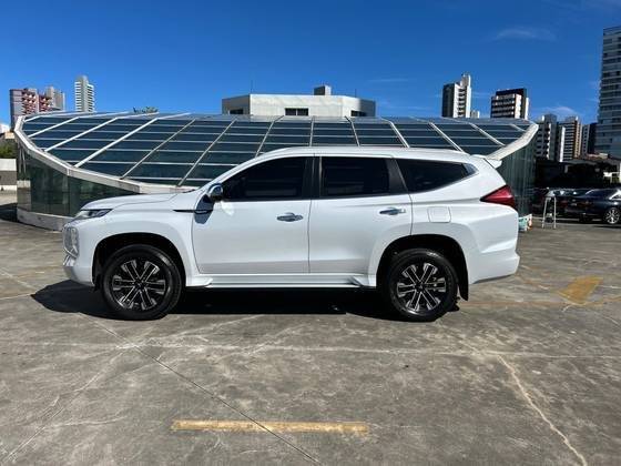 MITSUBISHI PAJERO SPORT 2024