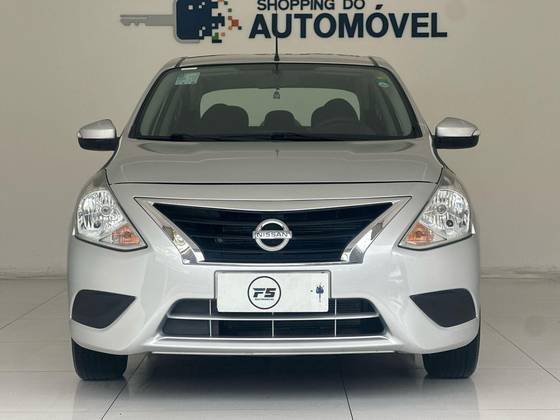 NISSAN VERSA 2020