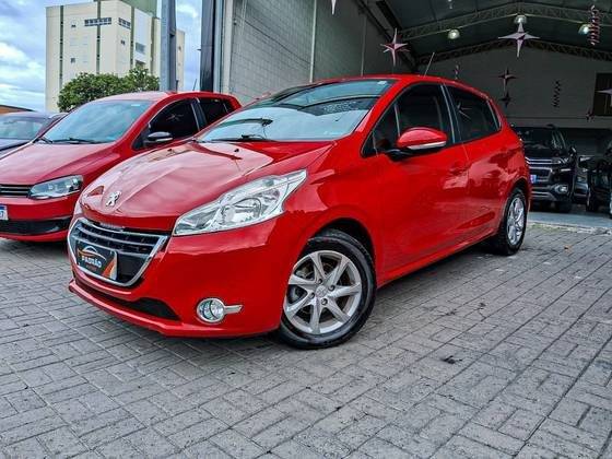 PEUGEOT 208 2015