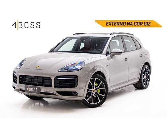 PORSCHE CAYENNE 2023