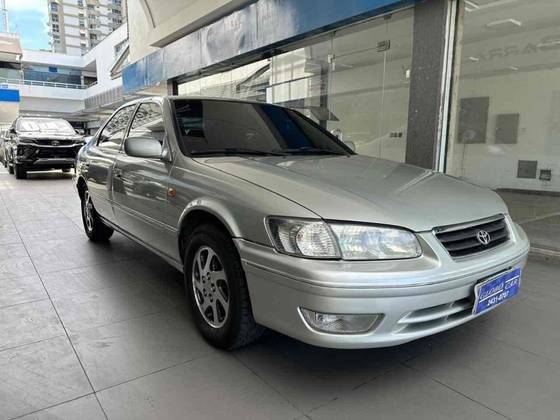 TOYOTA CAMRY 2001