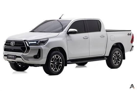 TOYOTA HILUX 2023