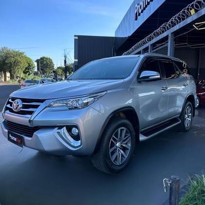 TOYOTA HILUX 2016