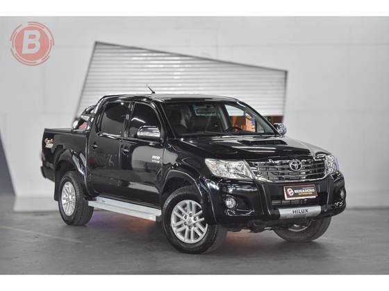 TOYOTA HILUX 2015