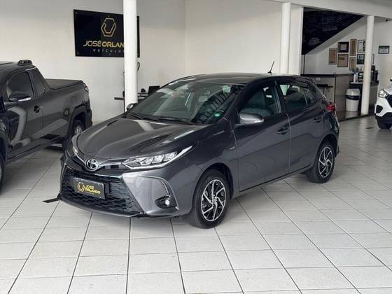 TOYOTA YARIS 2024