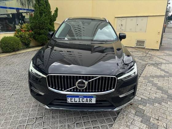 VOLVO XC60 2024