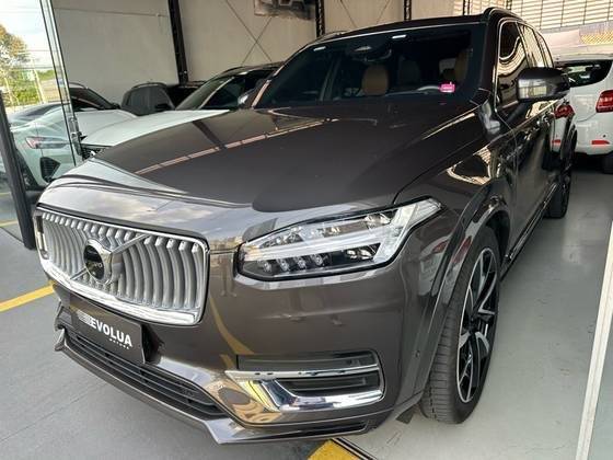 VOLVO XC90 2023