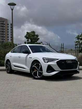 AUDI E-TRON 2022