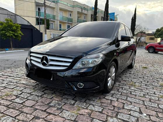 MERCEDES-BENZ B 200 2013