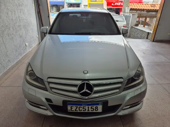 MERCEDES-BENZ C 200 2012