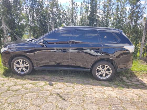MITSUBISHI OUTLANDER 2014