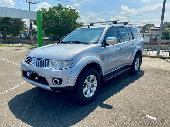 MITSUBISHI PAJERO DAKAR 2012