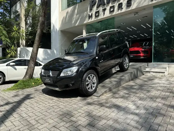 MITSUBISHI PAJERO TR4 2013