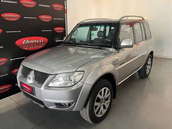 MITSUBISHI PAJERO TR4 2013