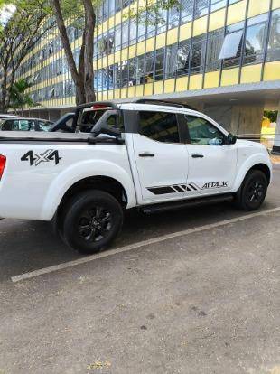 NISSAN FRONTIER 2021