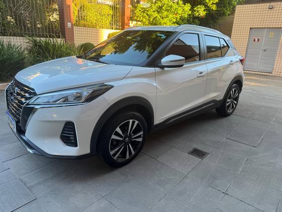 NISSAN KICKS 2022