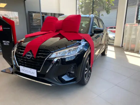 NISSAN KICKS PLAY 2025