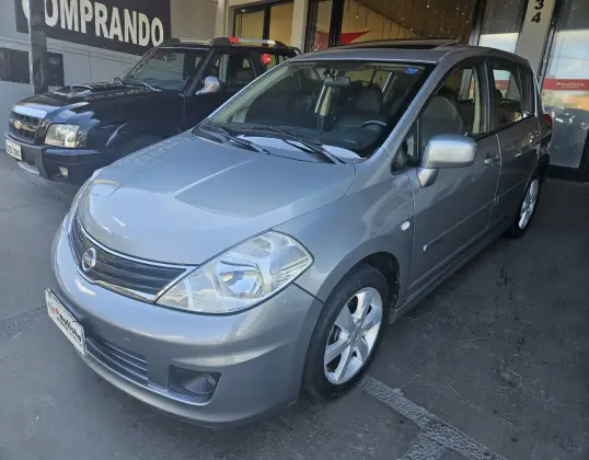 NISSAN TIIDA 2012