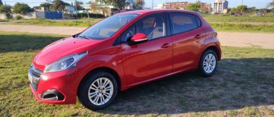 PEUGEOT 208 2020