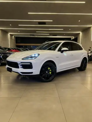 PORSCHE CAYENNE 2020